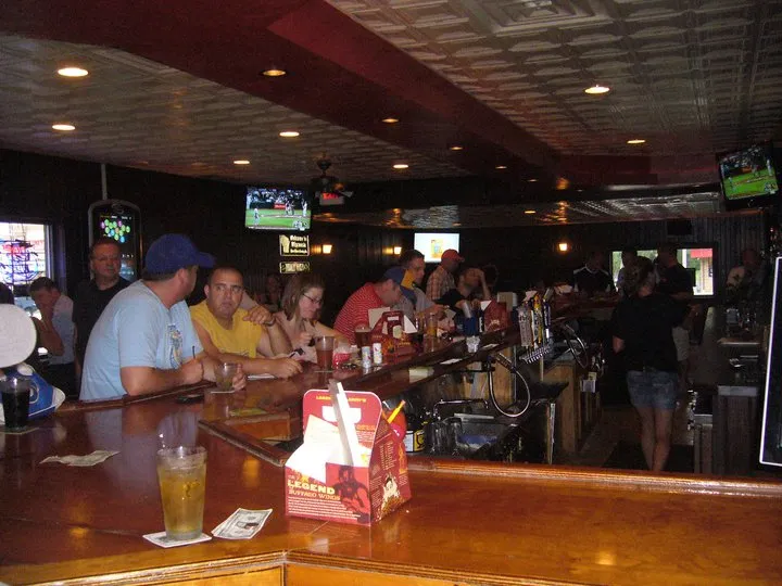 Legend Larry's Green Bay