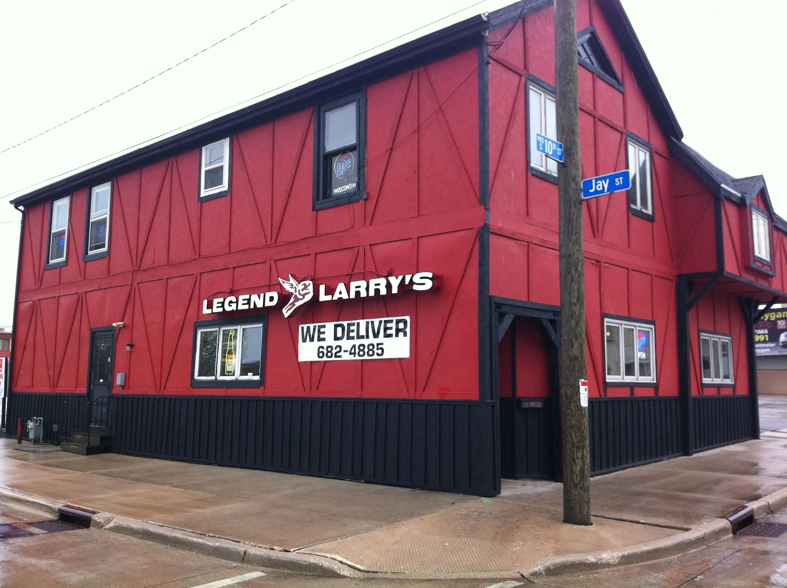 Legend Larry's Manitowoc